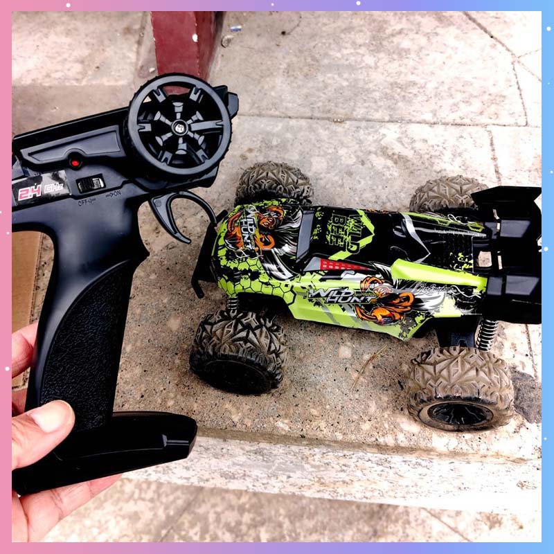 Wildman Hunting & Outdoor Robertson - WILD HUNT RC-Auto Halbproportionaler Offroad-Monster-Truck Elektrisches